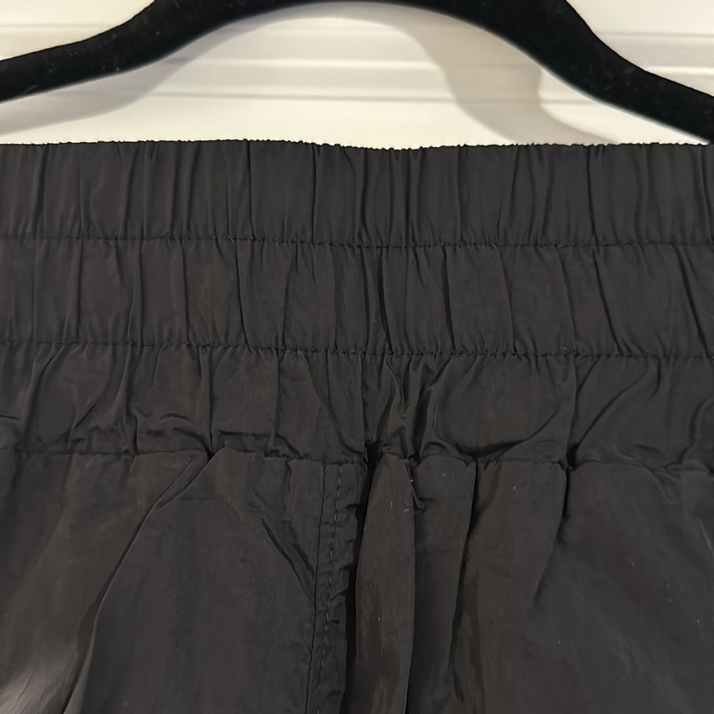 Shorts - Picture 2 of 6